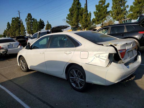 2016 TOYOTA CAMRY