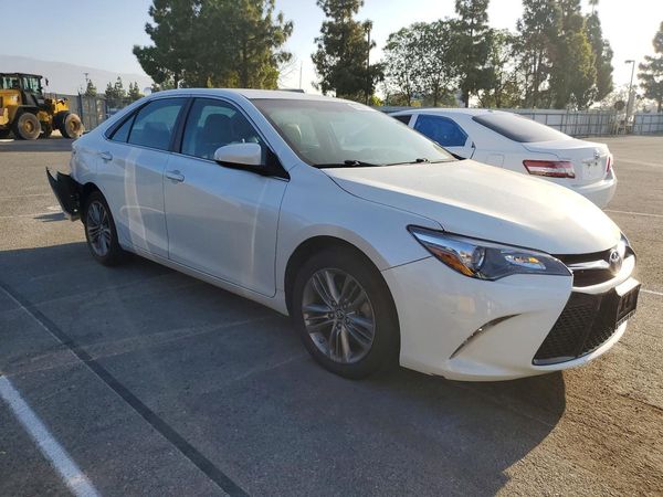 2016 TOYOTA CAMRY