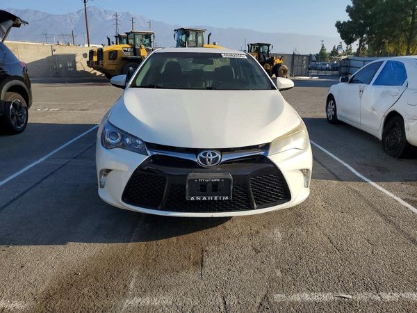 2016 TOYOTA CAMRY