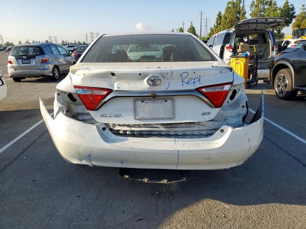 2016 TOYOTA CAMRY