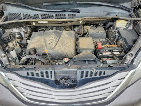 2017 TOYOTA SIENNA