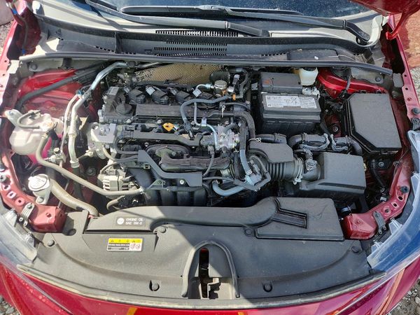 2026 TOYOTA COROLLA LE — Engine bay