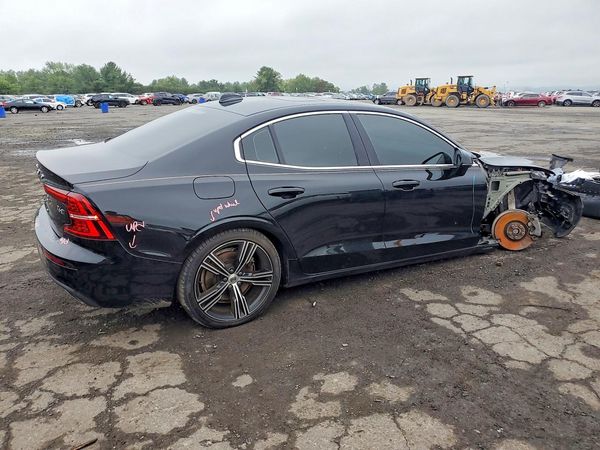 2020 VOLVO S60