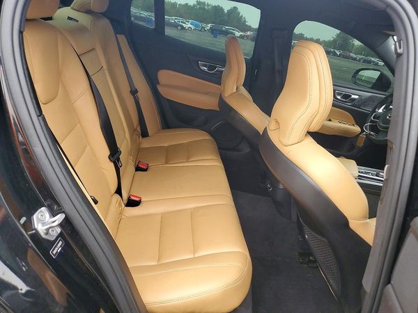 2020 VOLVO S60