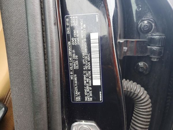 2020 VOLVO S60