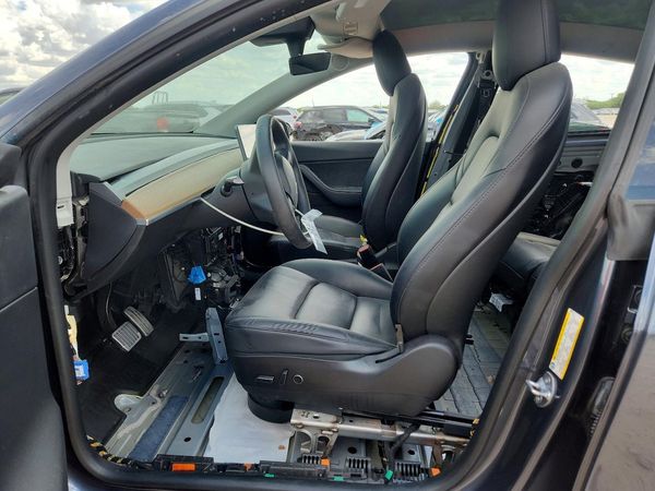 2022 TESLA MODEL Y — DENT