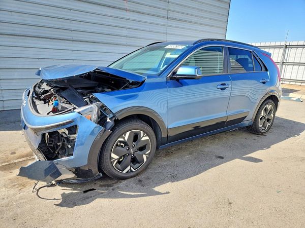 2023 KIA NIRO