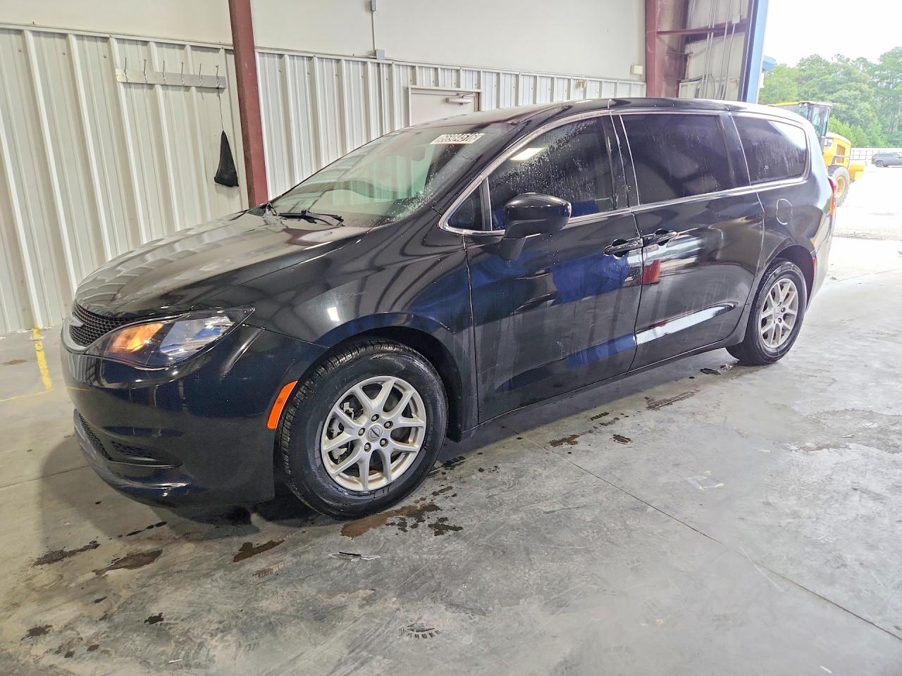 2021 CHRYSLER VOYAGER LX