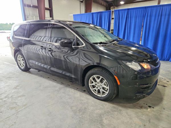 2021 CHRYSLER VOYAGER LX