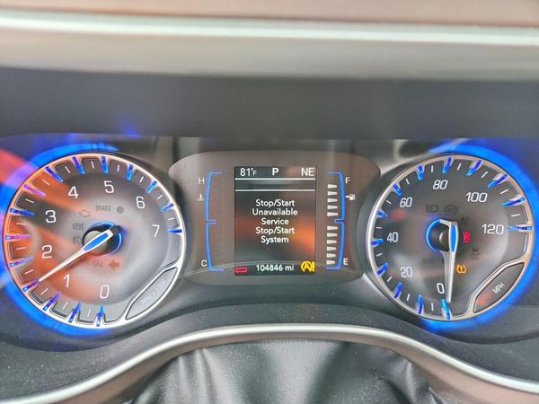 2021 CHRYSLER VOYAGER LX
