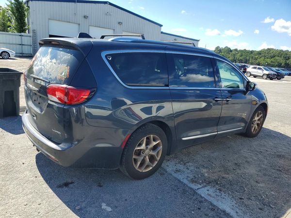 2019 CHRYSLER PACIFICA