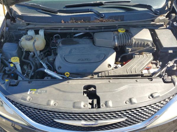 2019 CHRYSLER PACIFICA