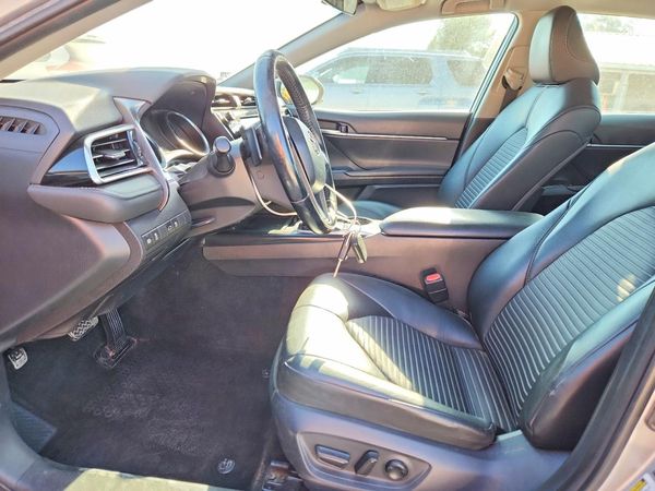 2018 TOYOTA CAMRY