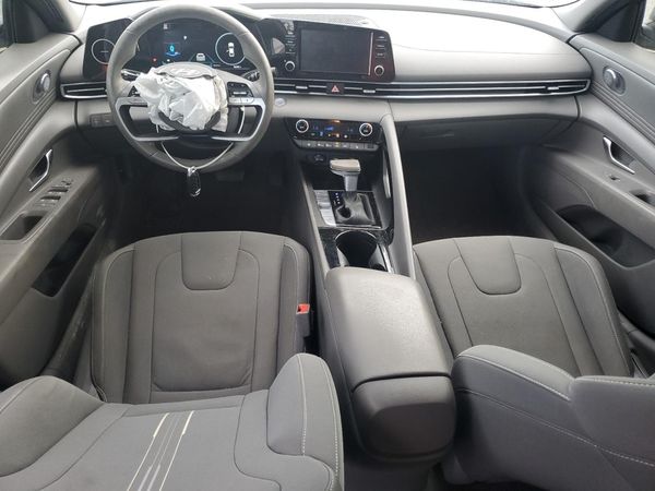 2022 HYUNDAI ELANTRA SEL SEL w/ Premium Pkg