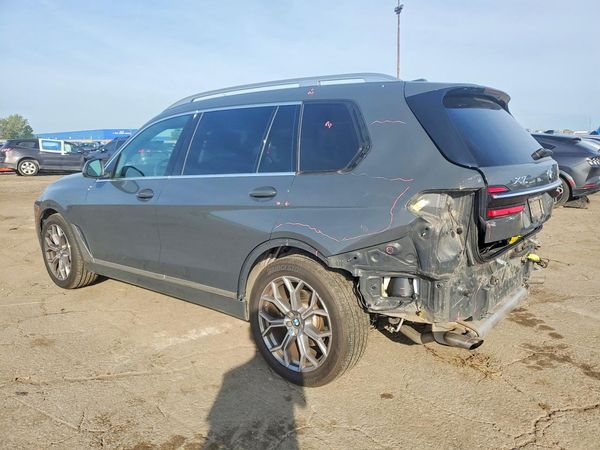 2024 BMW X7