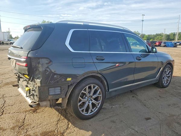 2024 BMW X7