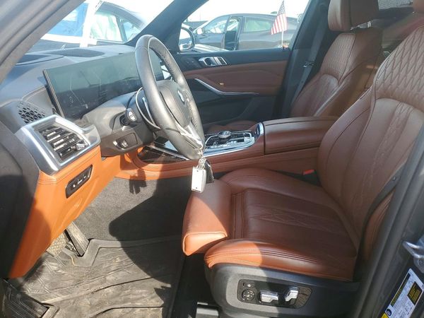 2024 BMW X7