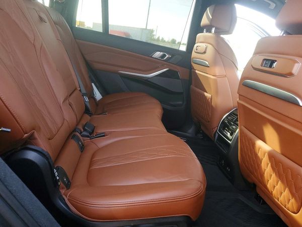 2024 BMW X7