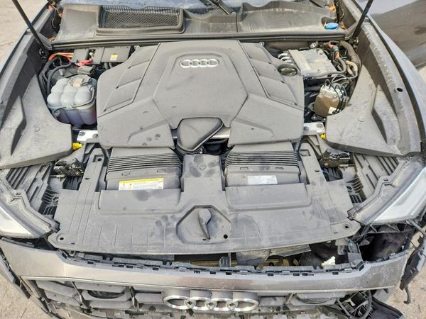 2019 AUDI Q8