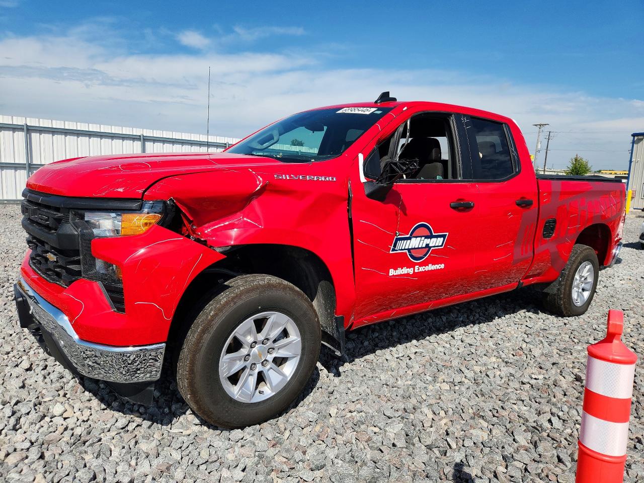 2025 CHEVROLET SILVERADO Work Truck — Front 3/4