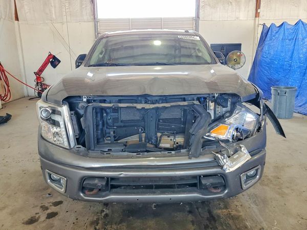 2018 NISSAN TITAN