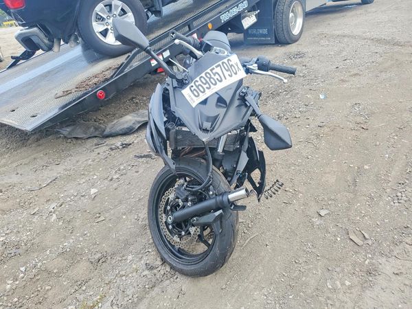 2026 KAWASAKI EX650