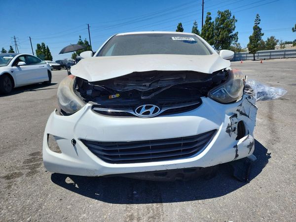 2013 HYUNDAI ELANTRA