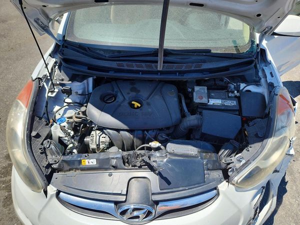 2013 HYUNDAI ELANTRA