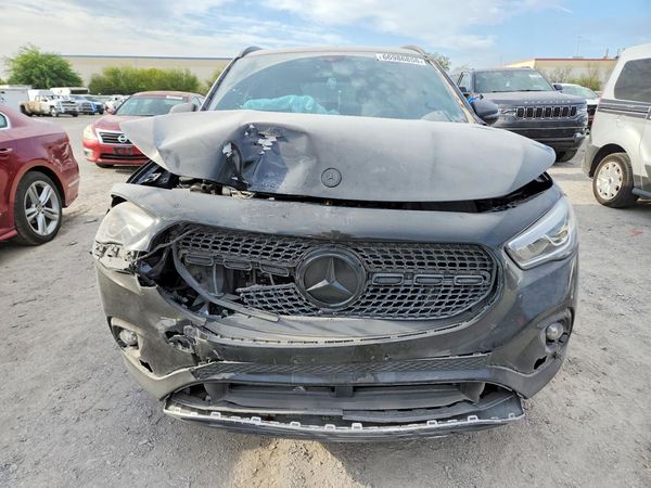 2021 MERCEDES-BENZ GLA