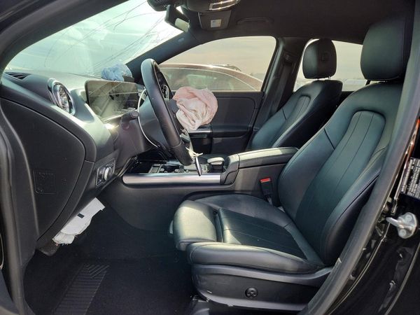 2021 MERCEDES-BENZ GLA