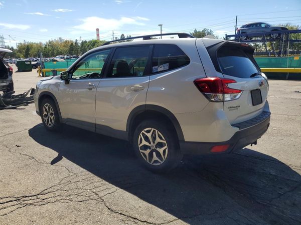 2021 SUBARU FORESTER Premium