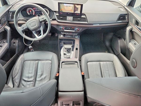 2021 AUDI Q5 quattro Premium Plus