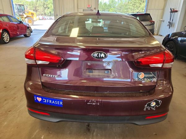2017 KIA FORTE LX Base