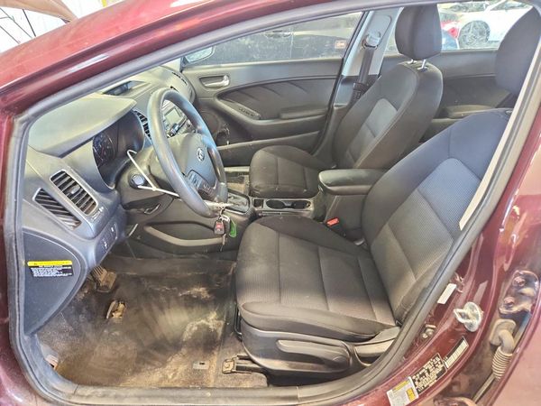 2017 KIA FORTE LX Base