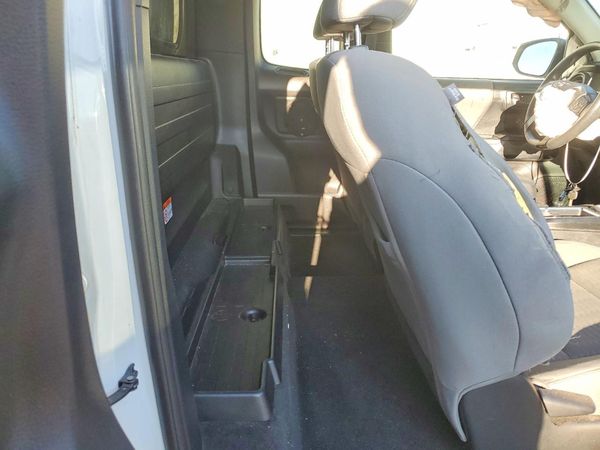 2018 TOYOTA TACOMA SR/SR5