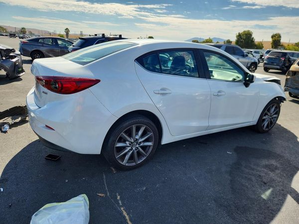 2017 MAZDA 3 Touring