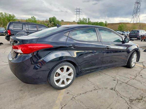 2013 HYUNDAI ELANTRA