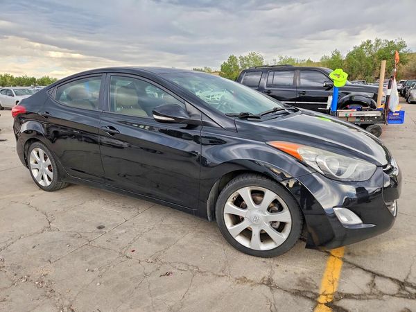 2013 HYUNDAI ELANTRA