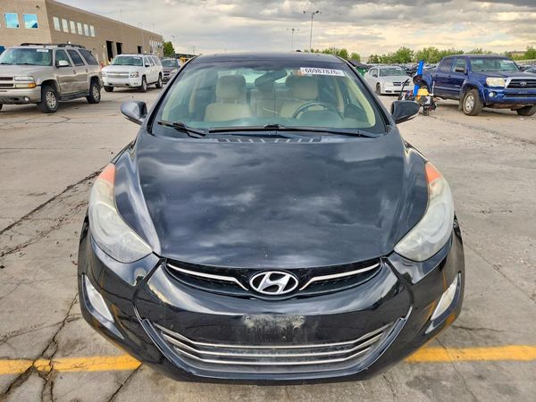 2013 HYUNDAI ELANTRA