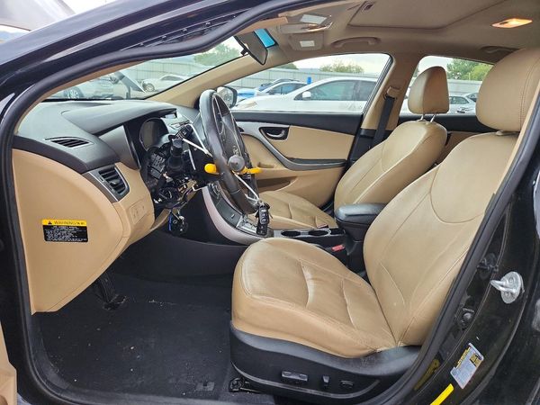 2013 HYUNDAI ELANTRA