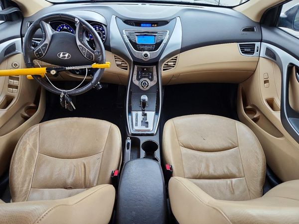 2013 HYUNDAI ELANTRA