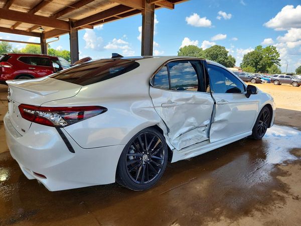 2021 TOYOTA CAMRY XSE