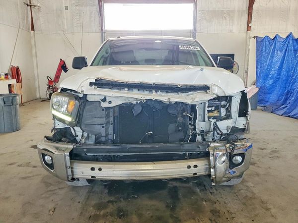 2019 TOYOTA TUNDRA SR5 Grade