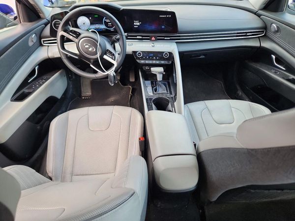 2023 HYUNDAI ELANTRA