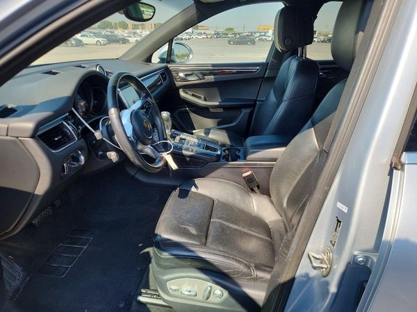 2016 PORSCHE MACAN