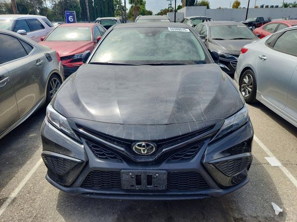 2024 TOYOTA CAMRY