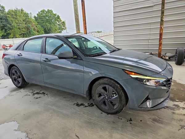 2022 HYUNDAI ELANTRA