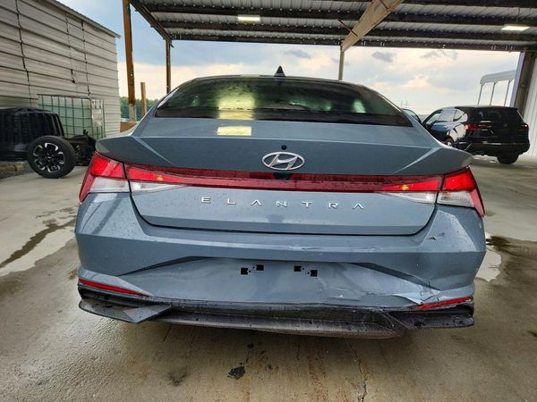 2022 HYUNDAI ELANTRA