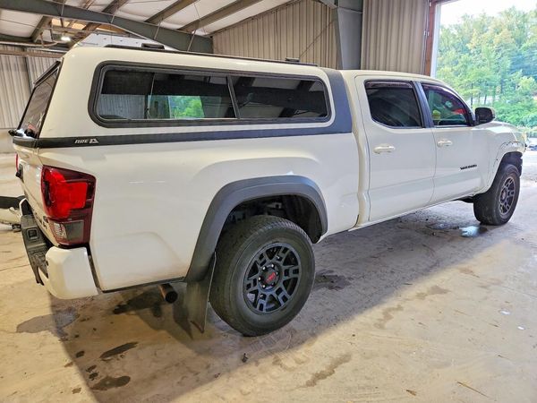 2019 TOYOTA TACOMA SR5