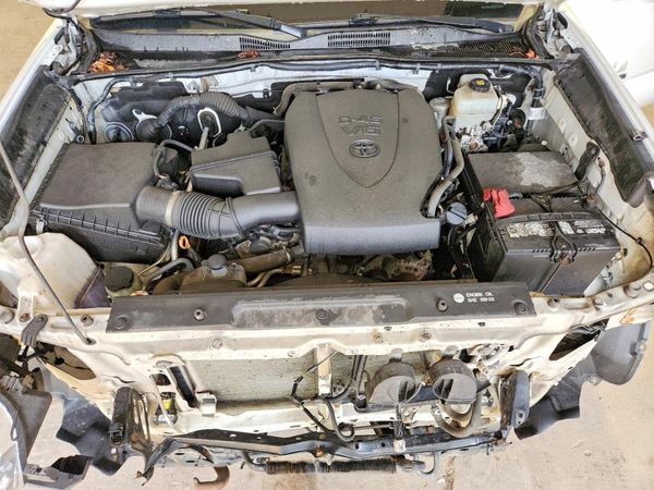 2019 TOYOTA TACOMA SR5